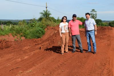 PREFEITA PATRICIA VISITA OBRAS DE MANUTENÇÃO NAS ESTRADAS VICINAIS
