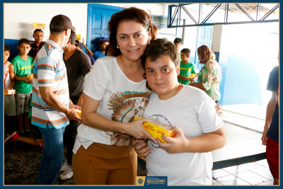 CRIANÇAS DAS ESCOLAS MUNICIPAIS, NOVO OLHAR, BOM DE BOLA E APAE RECEBEM CHOCOLATES DE PÁSCOA CRIANÇAS DAS ESCOLAS MUNICIPAIS, NOVO OLHAR, BOM DE BOLA E APAE RECEBEM CHOCOLATES DE PÁSCOA