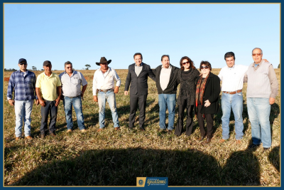 PARCERIA ENTRE PREFEITURA, PRODUTORES E SINDICATO RURAL GARANTE ESTRADA NOVA PARA ÁREA RURAL PARCERIA ENTRE PREFEITURA, PRODUTORES E SINDICATO RURAL GARANTE ESTRADA NOVA PARA ÁREA RURAL