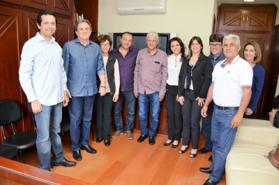 SENADOR MOKA RECEBE A PREFEITA PATRICIA E VEREADORES EM CAMPO GRANDE SENADOR MOKA RECEBE A PREFEITA PATRICIA E VEREADORES EM CAMPO GRANDE