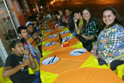 ESCOLA TANCREDO NEVES REALIZOU NOITE DE CONFRATERNIZAÇÃO COM ALUNOS DO PROJETO NOSSA ESCOLA – UM EXERCÍCIO DE VALORES ESCOLA TANCREDO NEVES REALIZOU NOITE DE CONFRATERNIZAÇÃO COM ALUNOS DO PROJETO NOSSA ESCOLA – UM EXERCÍCIO DE VALORES