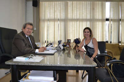 SECRETÁRIA IVONI CUMPRE AGENDA COM DEPUTADO ONEVAN DE MATOS EM CAMPO GRANDE SECRETÁRIA IVONI CUMPRE AGENDA COM DEPUTADO ONEVAN DE MATOS EM CAMPO GRANDE
