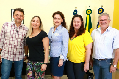 PREFEITA PATRICIA DÁ POSSE AOS NOVOS SECRETÁRIOS MUNICIPAIS PREFEITA PATRICIA DÁ POSSE AOS NOVOS SECRETÁRIOS MUNICIPAIS