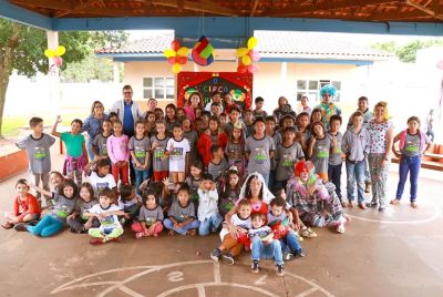 Crianças do Novo Olhar comemoraram o “Dia do Circo” com muita alegria.