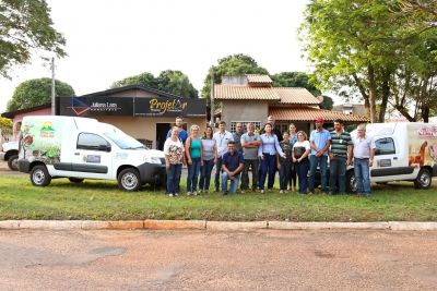 PREFEITA PATRÍCIA ENTREGOU FURGÕES PARA ATENDER A AGRICULTURA FAMILIAR PREFEITA PATRÍCIA ENTREGOU FURGÕES PARA ATENDER A AGRICULTURA FAMILIAR