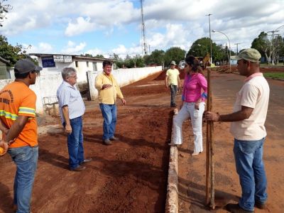 CEMITÉRIO MUNICIPAL ESTÁ SENDO REVITALIZADO E GANHARÁ CALÇADA COM ACESSIBILIDADE. CEMITÉRIO MUNICIPAL ESTÁ SENDO REVITALIZADO E GANHARÁ CALÇADA COM ACESSIBILIDADE.