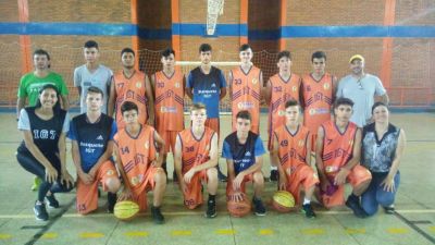 QUADRANGULAR DE BASQUETE MASCULINO MOVIMENTOU CATEGORIAS DE BASE DA REGIÃO. QUADRANGULAR DE BASQUETE MASCULINO MOVIMENTOU CATEGORIAS DE BASE DA REGIÃO.