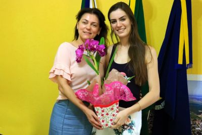 PREFEITA RECEBE EM SEU GABINETE CANDIDATA A MISS MATO GROSSO DO SUL 2018. PREFEITA RECEBE EM SEU GABINETE CANDIDATA A MISS MATO GROSSO DO SUL 2018.