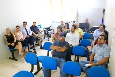 REUNIÃO ENTRE SECRETÁRIOS E VEREADORES COM REPRESENTANTE DA ENERGISA. REUNIÃO ENTRE SECRETÁRIOS E VEREADORES COM REPRESENTANTE DA ENERGISA.