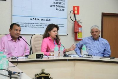 PREFEITOS QUE INTEGRAM O CONSÓRCIO CONISUL PARTICIPARAM DE REUNIÃO EM IGUATEMI. PREFEITOS QUE INTEGRAM O CONSÓRCIO CONISUL PARTICIPARAM DE REUNIÃO EM IGUATEMI.