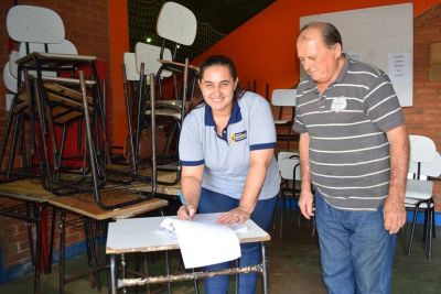 PREFEITURA DE IGUATEMI FAZ DOAÇÃO DE CONJUNTOS ESCOLARES INSERVÍVEIS PARA IGREJAS. PREFEITURA DE IGUATEMI FAZ DOAÇÃO DE CONJUNTOS ESCOLARES INSERVÍVEIS PARA IGREJAS.