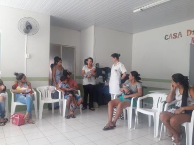 MÃES PARTICIPAM DE “RODA DE CONVERSA” NA CASA DA GESTANTE.