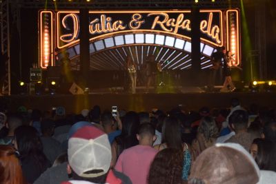 SHOW DA DUPLA JÚLIA E RAFAELA NA ABERTURA DA FESTA DOS 54 ANOS DE IGUATEMI.