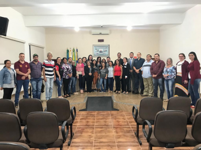 REUNIÃO DEFINIU ESTRATÉGIAS PARA DESENVOLVIMENTO SOCIAL DO BAIRRO WALOSZEK KONRAD REUNIÃO DEFINIU ESTRATÉGIAS PARA DESENVOLVIMENTO SOCIAL DO BAIRRO WALOSZEK KONRAD