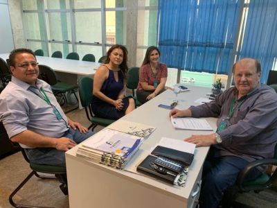 PATRÍCIA MARGATTO VISITA DIRETOR DA FUNTRAB E SOLICITA CURSOS DE QUALIFICAÇÃO. PATRÍCIA MARGATTO VISITA DIRETOR DA FUNTRAB E SOLICITA CURSOS DE QUALIFICAÇÃO.