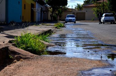 VIGILÂNCIA SANITÁRIA NOTIFICARÁ E MULTARÁ DESPEJO DE ÁGUA DO ESGOTO EM VIAS PÚBLICAS. VIGILÂNCIA SANITÁRIA NOTIFICARÁ E MULTARÁ DESPEJO DE ÁGUA DO ESGOTO EM VIAS PÚBLICAS.