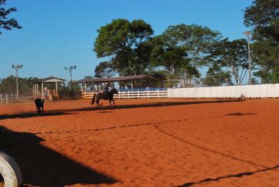LAÇO COMPRIDO PROFISSIONAL MOVIMENTOU FINAL DE SEMANA IGUATEMIENSE. LAÇO COMPRIDO PROFISSIONAL MOVIMENTOU FINAL DE SEMANA IGUATEMIENSE.