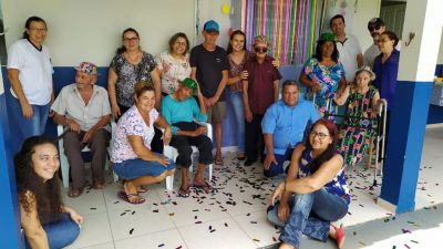 IDOSOS DO LAR SÃO JOSÉ PARTICIPARAM DE ALMOÇO DE CONFRATERNIZAÇÃO. IDOSOS DO LAR SÃO JOSÉ PARTICIPARAM DE ALMOÇO DE CONFRATERNIZAÇÃO.