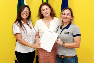 PREFEITURA DE IGUATEMI ASSINA CONVÊNIO COM A UNIVERSIDADE DE DOURADOS-MS. PREFEITURA DE IGUATEMI ASSINA CONVÊNIO COM A UNIVERSIDADE DE DOURADOS-MS.