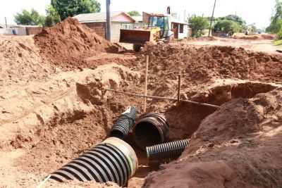 DRENAGEM E PAVIMENTAÇÃO NA VILA OPERÁRIA, OBRAS NO MUNICÍPIO NÃO PARAM. DRENAGEM E PAVIMENTAÇÃO NA VILA OPERÁRIA, OBRAS NO MUNICÍPIO NÃO PARAM.