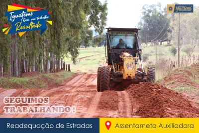 PREFEITURA ESTÁ RECUPERANDO ESTRADAS NO ASSENTAMENTO AUXILIADORA. PREFEITURA ESTÁ RECUPERANDO ESTRADAS NO ASSENTAMENTO AUXILIADORA.
