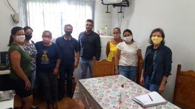 SECRETÁRIA DE EDUCAÇÃO VISITA ESCOLAS NA ZONA RURAL. SECRETÁRIA DE EDUCAÇÃO VISITA ESCOLAS NA ZONA RURAL.