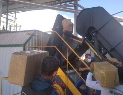 VIGILÂNCIA SANITÁRIA ACOMPANHA INCINERAÇÃO DE QUASE UMA TONELADA DE MACONHA VIGILÂNCIA SANITÁRIA ACOMPANHA INCINERAÇÃO DE QUASE UMA TONELADA DE MACONHA