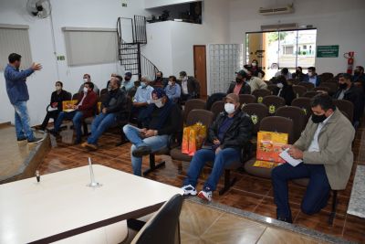 Iguatemi sediou reunião com Secretários de Desenvolvimento Econômico de 14 Municípios do Cone Sul. Iguatemi sediou reunião com Secretários de Desenvolvimento Econômico de 14 Municípios do Cone Sul.