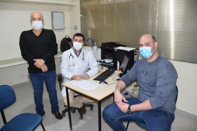 MÉDICOS ESPECIALISTAS COMEÇAM A ATENDER A POPULAÇÃO DE IGUATEMI. MÉDICOS ESPECIALISTAS COMEÇAM A ATENDER A POPULAÇÃO DE IGUATEMI.