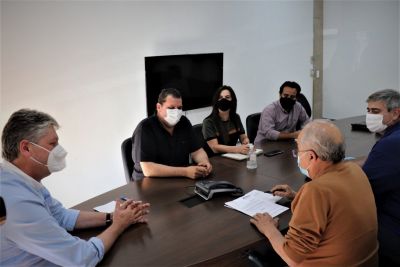 PREFEITO ANUNCIA CONQUISTA DA FEIRA DO PRODUTOR RURAL E APOIO PARA FECULARIA. PREFEITO ANUNCIA CONQUISTA DA FEIRA DO PRODUTOR RURAL E APOIO PARA FECULARIA.