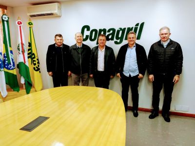 VICE-PREFEITO BUSCA AMPLIAÇÃO DE PARCERIAS COM A COPAGRIL EM IGUATEMI. VICE-PREFEITO BUSCA AMPLIAÇÃO DE PARCERIAS COM A COPAGRIL EM IGUATEMI.