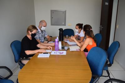 REUNIÃO TRATOU DE ASSUNTOS REFERENTES A PREVENÇÃO DA GRAVIDEZ NA ADOLESCÊNCIA. REUNIÃO TRATOU DE ASSUNTOS REFERENTES A PREVENÇÃO DA GRAVIDEZ NA ADOLESCÊNCIA.