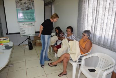MULHERES ATENDIDAS PELO CRAS PARTICIPAM DE CURSO DE BORDADO. MULHERES ATENDIDAS PELO CRAS PARTICIPAM DE CURSO DE BORDADO.