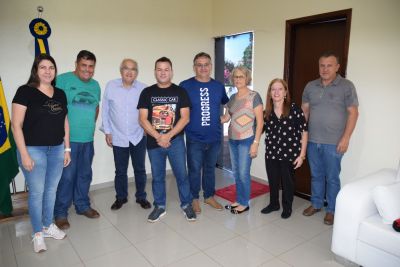 PREFEITO DR. LÍDIO ASSINA LIBERAÇÃO DE 1,3 MILHÕES EM AJUDA DE CUSTO PARA ENTIDADES IGUATEMIENSES. PREFEITO DR. LÍDIO ASSINA LIBERAÇÃO DE 1,3 MILHÕES EM AJUDA DE CUSTO PARA ENTIDADES IGUATEMIENSES.