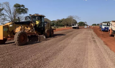 GOVERNO ASSINA CONTRATO PARA PAVIMENTAÇÃO DA MS-290 QUE CONTEMPLA IGUATEMI. GOVERNO ASSINA CONTRATO PARA PAVIMENTAÇÃO DA MS-290 QUE CONTEMPLA IGUATEMI.