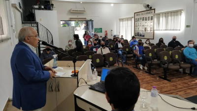 PREFEITO DR. LÍDIO ASSUME INEDITISMO AO ATENDER COM EMENDAS IMPOSITIVAS OS VEREADORES DE IGUATEMI. PREFEITO DR. LÍDIO ASSUME INEDITISMO AO ATENDER COM EMENDAS IMPOSITIVAS OS VEREADORES DE IGUATEMI.