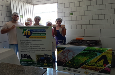 PREFEITURA E EQUIPE DA HD-CONSULTORIA APRESENTA RELATÓRIO DE AÇÕES REALIZADAS COM OS PEQUENOS PRODUTORES PREFEITURA E EQUIPE DA HD-CONSULTORIA APRESENTA RELATÓRIO DE AÇÕES REALIZADAS COM OS PEQUENOS PRODUTORES