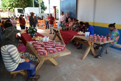 SECRETARIA DE OBRAS PROMOVE CAFÉ DA MANHÃ PARA HOMENAGEAR SERVIDORAS DO PÁTIO. SECRETARIA DE OBRAS PROMOVE CAFÉ DA MANHÃ PARA HOMENAGEAR SERVIDORAS DO PÁTIO.