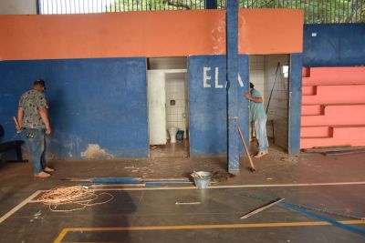 COM RECURSOS PRÓPRIOS, PREFEITURA REFORMA MINIGINÁSIO DE ESPORTES NO BAIRRO JARDIM ÉLIDA. COM RECURSOS PRÓPRIOS, PREFEITURA REFORMA MINIGINÁSIO DE ESPORTES NO BAIRRO JARDIM ÉLIDA.