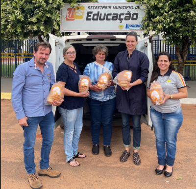 ESCOLAS DA REDE MUNICIPAL DE ENSINO RECEBEM PRODUTOS DA AGRICULTURA FAMILIAR. ESCOLAS DA REDE MUNICIPAL DE ENSINO RECEBEM PRODUTOS DA AGRICULTURA FAMILIAR.