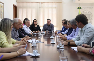 DR. LÍDIO E PREFEITOS DA REGIÃO SUL DO MS, DISCUTE SOLUÇÕES PARA REGIONALIZAÇÃO DA SAÚDE. DR. LÍDIO E PREFEITOS DA REGIÃO SUL DO MS, DISCUTE SOLUÇÕES PARA REGIONALIZAÇÃO DA SAÚDE.
