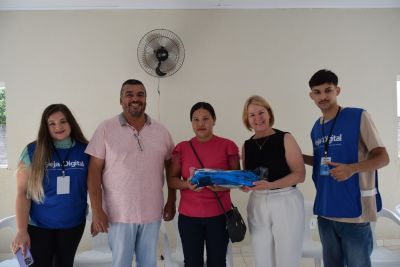 FAMÍLIAS DE IGUATEMI RECEBEM GRATUITAMENTE, KITS PARA SINAL DE TV DIGITAL.
