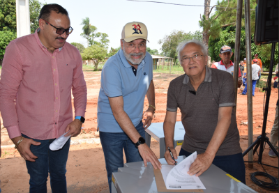 PREFEITO LANÇA OBRA DE DRENAGEM E PAVIMENTAÇÃO ASFÁLTICA NA RUA SILVINO FERNANDES VILA OPERÁRIA. PREFEITO LANÇA OBRA DE DRENAGEM E PAVIMENTAÇÃO ASFÁLTICA NA RUA SILVINO FERNANDES VILA OPERÁRIA.