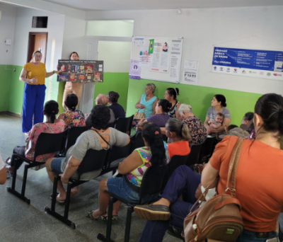 EQUIPE DE PROFISSIONAIS DA SAÚDE QUE ATUA NA UNIDADE DA VILA OPERÁRIA REALIZOU PALESTRA COM GRUPO DE DIABÉTICOS.