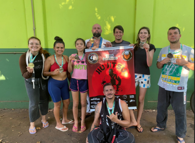ATLETAS IGUATEMIENSES DE JIU-JITSU SÃO DESTAQUES EM COMPETIÇÃO NA CIDADE DE DOURADOS-MS. ATLETAS IGUATEMIENSES DE JIU-JITSU SÃO DESTAQUES EM COMPETIÇÃO NA CIDADE DE DOURADOS-MS.
