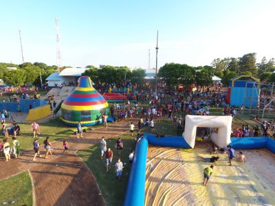 4ª EDIÇÃO DA PRAÇA DA ALEGRIA REÚNE APROXIMADAMENTE 3 MIL CRIANÇAS NA PRAÇA JOÃO FRANCISCO LOPES.