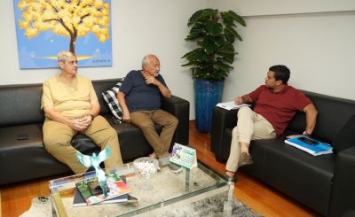 EM CAMPO GRANDE, O PREFEITO DE IGUATEMI LÍDIO LEDESMA PARTICIPA DE REUNIÃO COM O DEPUTADO FEDERAL BETO PEREIRA. EM CAMPO GRANDE, O PREFEITO DE IGUATEMI LÍDIO LEDESMA PARTICIPA DE REUNIÃO COM O DEPUTADO FEDERAL BETO PEREIRA.