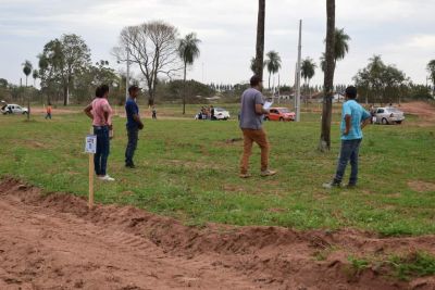 CONTEMPLADOS DO “PROJETO LOTES URBANIZADOS” QUE NÃO CUMPRIRAM OS PRAZOS ESTABELECIDOS SERÃO NOTIFICADOS. CONTEMPLADOS DO “PROJETO LOTES URBANIZADOS” QUE NÃO CUMPRIRAM OS PRAZOS ESTABELECIDOS SERÃO NOTIFICADOS.