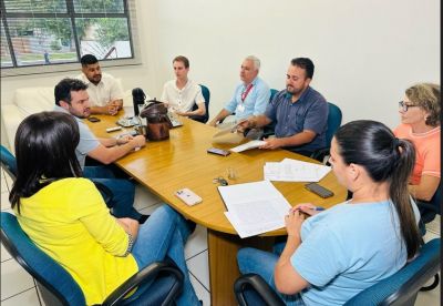 NOVOS MEMBROS DO CODECON REUNEM-SE PARA DEBATER DEMANDAS DA POPULAÇÃO. NOVOS MEMBROS DO CODECON REUNEM-SE PARA DEBATER DEMANDAS DA POPULAÇÃO.