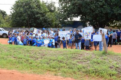 ALUNOS E DIREÇÃO DA ESCOLA CEMUR PARTICIPAM DE PASSEATA PARA CONSCIENTIZAÇÃO DO AUTISMO. ALUNOS E DIREÇÃO DA ESCOLA CEMUR PARTICIPAM DE PASSEATA PARA CONSCIENTIZAÇÃO DO AUTISMO.